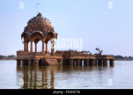 Ganga Sagar, Gadisar lake, Jaisalmer, Rajasthan; India; Asia; Foto Stock