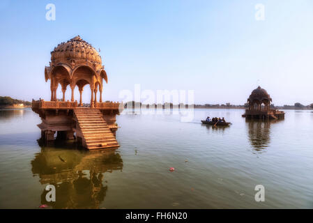 Ganga Sagar, Gadisar lake, Jaisalmer, Rajasthan; India; Asia; Foto Stock