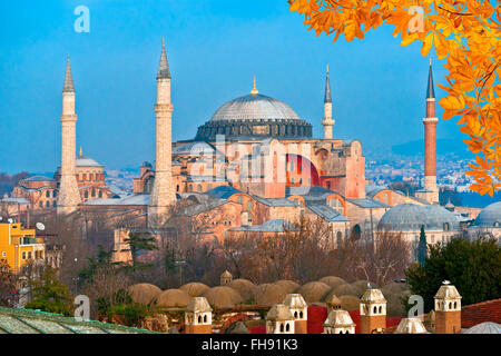 Hagia Sophia in Istanbul. Il famoso monumento di architettura bizantina. Tutkey. Foto Stock