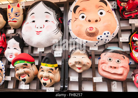 Carta giapponese segna per la vendita, di Senso-ji (Tempio di Asakusa Kannon), Nakamise-dori, Asakusa, Tokyo, Giappone Foto Stock