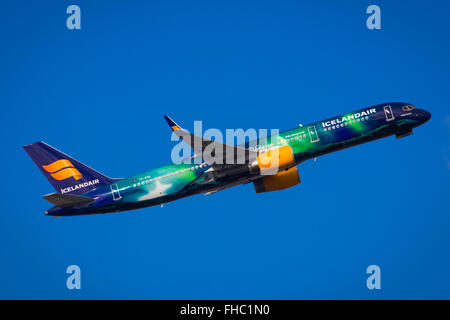 Icelandair Hekla Aurora Northern lights speciale schema colore Boeing 757 Foto Stock