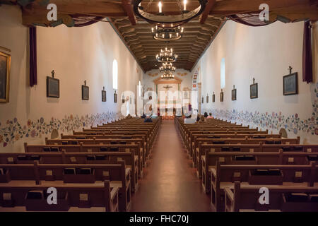 Vista interna della chiesa presso la missione di San Luis Obispo. In California, Stati Uniti d'America Foto Stock