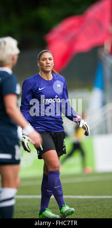 Olympian speranza solo fa il suo debutto nella nazionale professionale delle donne del campionato di calcio della squadra del Regno di Seattle. Foto Stock