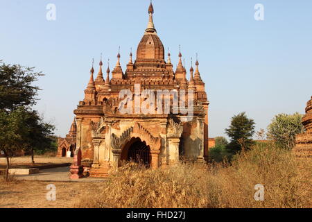 Vecchi templi buddisti e pagode di Bagan, Myanmar Foto Stock