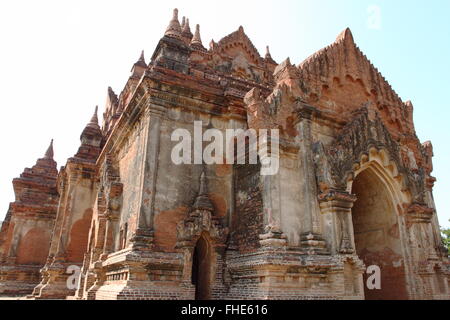 Vecchi templi buddisti e pagode di Bagan, Myanmar Foto Stock