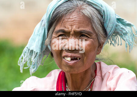 Una donna dalla Pao hilltribe o la gente di montagna, ritratto, Kalaw, Stato Shan, Myanmar, birmania, myanmar Foto Stock