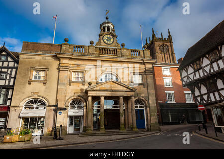 La Buttercross, in corrispondenza della parte superiore di Broad Street, Ludlow, Shropshire, Inghilterra, Regno Unito Foto Stock