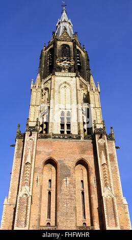 La torre della chiesa nuova (Nieuwe Kerk) dal 1381 nella città di Delft. Paesi Bassi Foto Stock