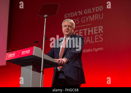 Primo ministro Carwyn Jones sto parlando alla Welsh conferenza del lavoro 2016 Venue Cymru Llandudno © Alan Dop Alamy Live News Foto Stock