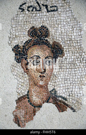 Mosaici Funeray da Edessa Regione (Urfa, Turchia). I ritratti di famiglia adornate le tombe degli interni. In epoca romana. Testa di donna. Foto Stock