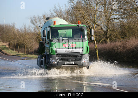 Inondazioni su granito in modo mountsorrel leicestershire Foto Stock