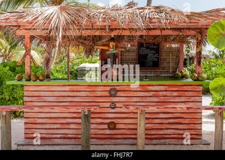 Capanna sulla spiaggia, Jumby Bay, Long Island, Antigua, West Indies Foto Stock