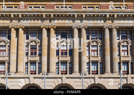 La facciata del Perth generale Post Office building, completata nel 1923 in Beaux-Arts architettura neoclassica. Perth, Australia. Foto Stock