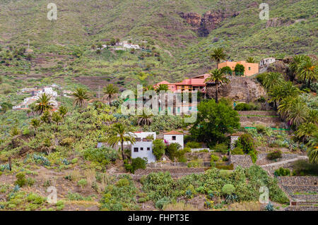 Masca appartato villaggio sul pendio della montagna, Tenerife Foto Stock