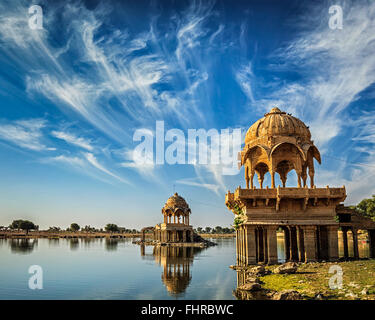 Indian landmark Gadi Sagar in Rajasthan Foto Stock