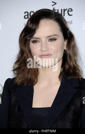 Los Angeles, CA, Stati Uniti d'America. Il 25 febbraio, 2016. Daisy Ridley presso gli arrivi per Oscar Wilde: onorare Irish iscritto nel film, Bad Robot, Los Angeles, CA, 25 febbraio 2016. Credito: Michael Germana/Everett raccolta/Alamy Live News Foto Stock