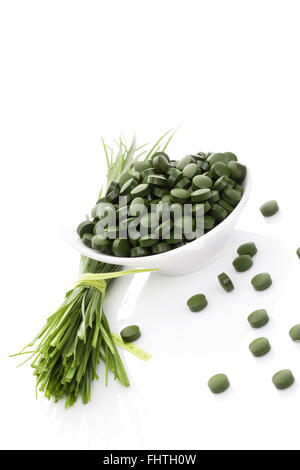 Wheatgrass e spirulina. Foto Stock