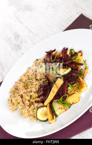 Delizioso piatto di cuscus. Foto Stock