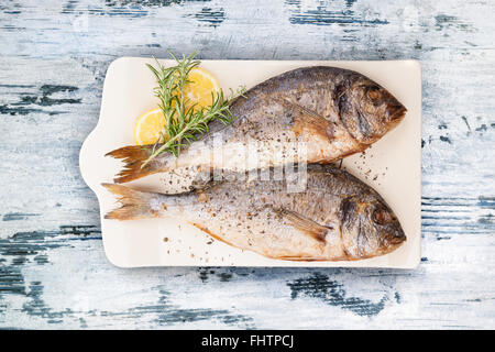 Deliziose grigliate di Orate di mare Pesce. Foto Stock