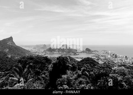 Vista del lato sud della città dalla vista cinese nel Bairro Alto da Boa Vista Foto Stock