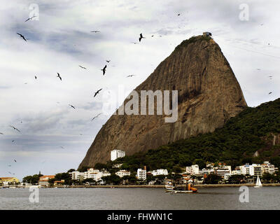 Morro do Pao de Acucar e parte del Morro da Urca Urca Foto Stock