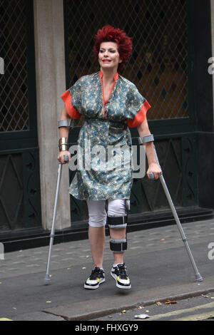 Cleo Rocos in forma fine su cruches Londra (credito immagine © Jack Ludlam) Foto Stock