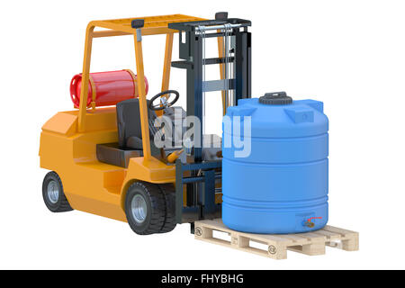 Carrello elevatore a forche con acqua serbatoio sul pallet isolati su sfondo bianco Foto Stock