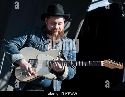 Philadelphia, Pennsylvania, USA. Il 31 gennaio, 2016. Nathaniel Rateliff esegue a Radio 1045 Inceppamento Invernali 2016 a XFINITY Live! Foto Stock