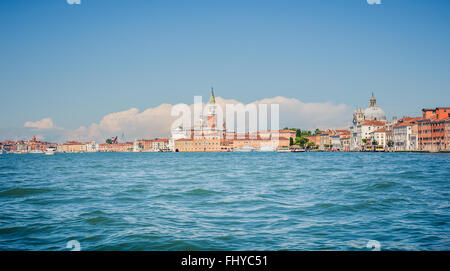 Paesaggio veneziano. Una vista da un autobus d'acqua. Foto Stock