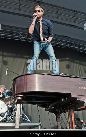 Philadelphia, Pennsylvania, USA. Il 31 gennaio, 2016. Andrew McMahon esegue a Radio 1045 Inceppamento Invernali 2016 a XFINITY Live! Foto Stock