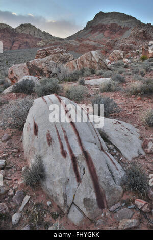 Serata al bacino di Calico e molla rossa vicino al Red Rock Canyon State Park e conservare a ovest di Las Vegas, Nevada Foto Stock