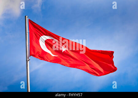 Bandiera turca sventolare Foto Stock