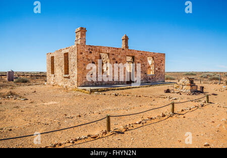 Rovine della ex ufficio postale a Farina, che cadde in declino con la chiusura della vecchia ferrovia Ghan in Sud Australia Foto Stock