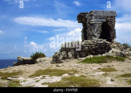 TULUM rovine maya, l'unico sito Maya sulla riva del mare dei Caraibi - la penisola dello Yucatan, Messico Foto Stock