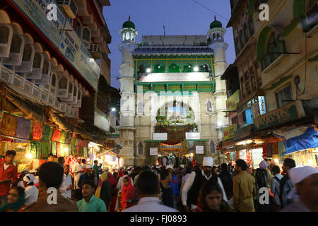 13 feb 2016. Nizam Gate a Dargah, la tomba del santo Sufi Hazrat Khwaja Gharib Nawaz in Ajmer in Rajasthan in India. Foto Stock