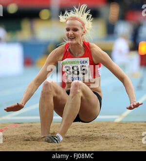 Leipzig, Germania. Il 27 febbraio, 2016. Ponticello tripla Jenny Elbe di Dresda SC in azione durante il tedesco Indoor Athletics Championships, all'Arena di Leipzig, Germania, 27 febbraio 2016. Foto: Jens WOLF/DPA/Alamy Live News Foto Stock