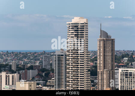 Il porto di Sydney con barche e yacht e edifici adiacenti da altezza Foto Stock