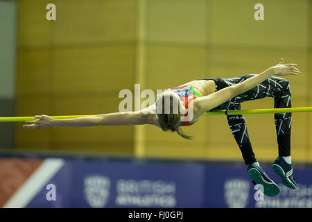 EIS Sheffield, Sheffield, Regno Unito. Il 27 febbraio, 2016. British Indoor Athletics Championships giorno uno. Isobel Pooley (AFD AC) compete in Donne Salto in alto. Credito: Azione Sport Plus/Alamy Live News Foto Stock