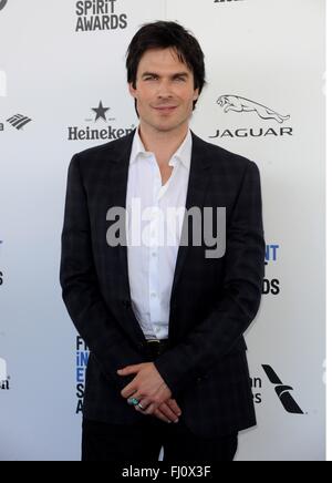 Santa Monica, CA. Il 27 febbraio, 2016. Ian Somerhalder presso gli arrivi per 2016 Film Independent Spirit Awards - Gli arrivi 2, Santa Monica Beach, Santa Monica, CA Febbraio 27, 2016. Credito: Elizabeth Goodenough/Everett raccolta/Alamy Live News Foto Stock