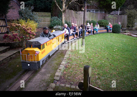 Poynton Brookside concordato centro ferrovia in miniatura nel Cheshire attrazione family fun Travel viaggiatori in viaggio turiste turistica Foto Stock