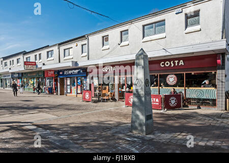 Monumento indicando inizio della West Highland Way nel centro della città di Milngavie in Oriente Dumbartonshire Scozia Scotland Foto Stock