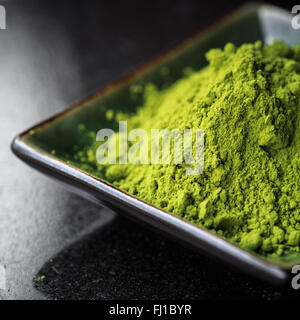 Matcha tè in una ciotola Foto Stock