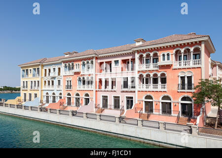 Edifici al Qanat Quartier a Doha, in Qatar Foto Stock