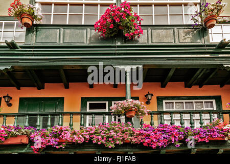 Balconi colorati Santa cruz La Palma Spagna Foto Stock