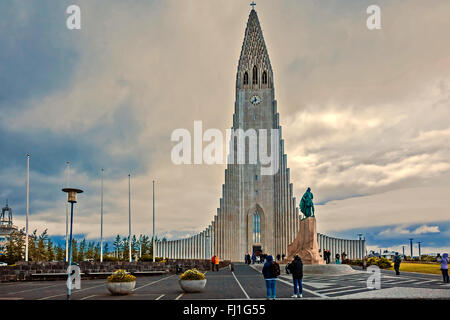 Cattedrale di Hallgrimskirkja Reykjavik Islanda Foto Stock