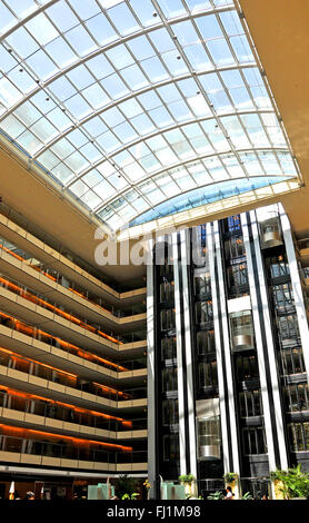 Hall di hotel Hilton, a Puerto Madero Buenos Aires, Argentina Foto Stock