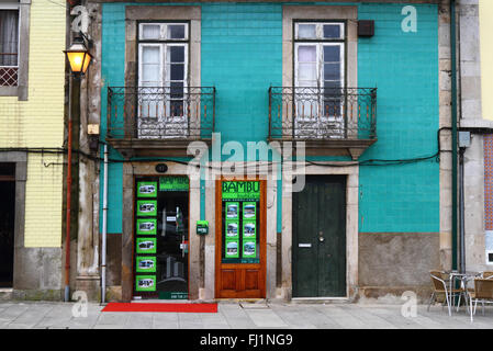 Agenti immobiliari ufficio, Caminha, Provincia del Minho, Portogallo settentrionale Foto Stock