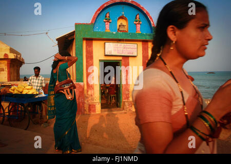 Colorato tempio in Kanyakumari , India Foto Stock