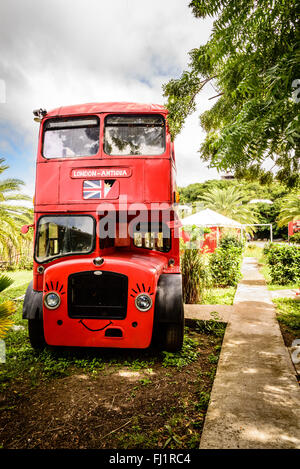 Guscio di Double Decker Fish & Chips, West Coast Village, Jolly Harbour, Antigua Foto Stock