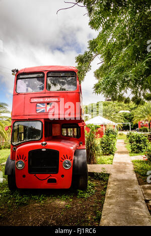 Guscio di Double Decker Fish & Chips, West Coast Village, Jolly Harbour, Antigua Foto Stock